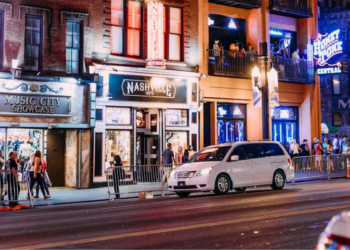 Cars driving in Nashville, TN